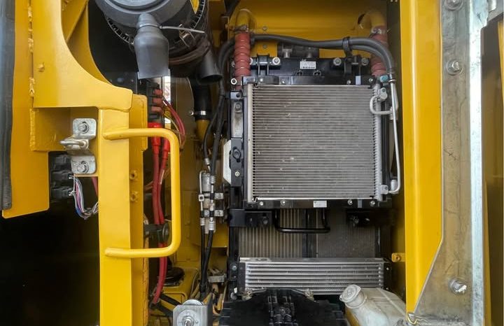 
								Excavadora Caterpillar 312E año 2015 horas 13400 precii, $ 275.000.000 ubicacion Colombia completo									