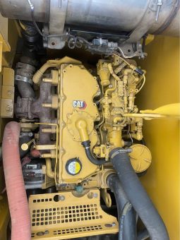 
										Excavadora Caterpillar 312E año 2015 horas 13400 precii, $ 275.000.000 ubicacion Colombia completo									