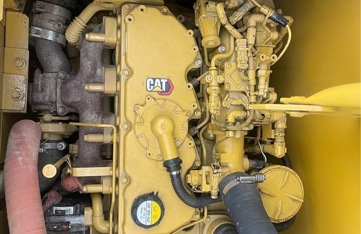 
								Excavadora Caterpillar 312E año 2015 horas 13400 precii, $ 275.000.000 ubicacion Colombia completo									