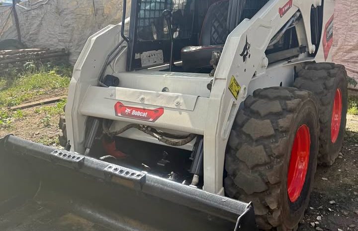 
								Minicargador Bobcat S185 año 2004 disponible trabajo inmediato completo									