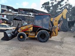 
										Retroexcavadora Caterpillar 420D año 2007 cabinada completo									