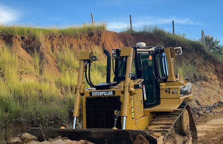 
								Bulldozer Caterpillar D6T año 2017 Horas 10000 Disponibilidad inmediata completo									