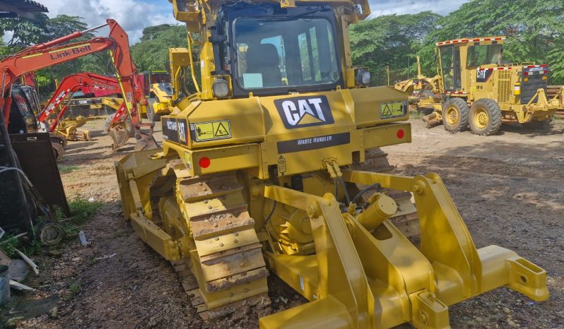 
								Bulldozer Caterpillar D6T año 2018 horas 7000 disponibilidad inmediata completo									