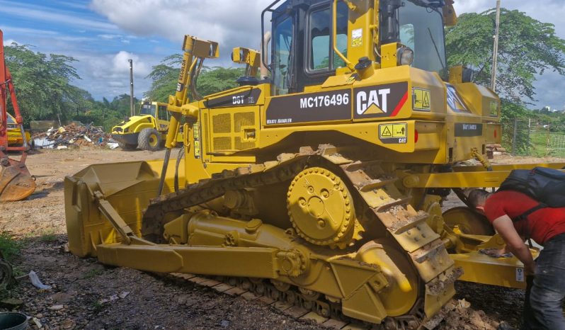 
								Bulldozer Caterpillar D6T año 2018 horas 7000 disponibilidad inmediata completo									