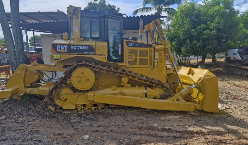 
								Bulldozer Caterpillar D6T año 2018 horas 7000 disponibilidad inmediata completo									