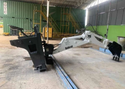 
										Brazo accesoio para minicargador año 2008 horas 2500 completo									