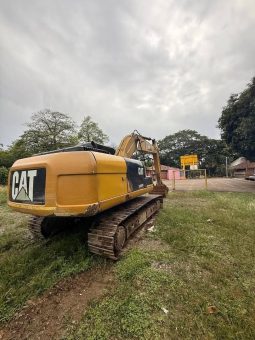 
										Excavadora Caterpillar 320D 2015 horas aprox. 8000 completo									