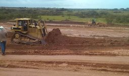 
										Bulldozer Caterpillar D8R completo									