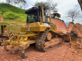 Bulldozer CAT D6N año 2009 horas 15000 ubicacion Colombia