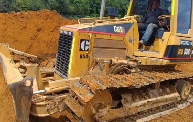 Bulldozer Caterpillar D5G LX 2007 2000 Horas de reparado ubicacion Colombia