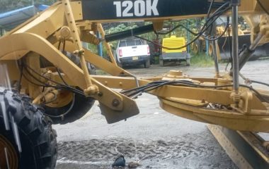 Motoniveladora Caterpillar 120K año 2009