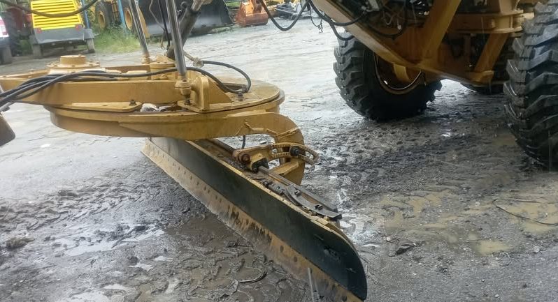 
								Motoniveladora Caterpillar 120K año 2009 completo									