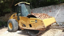 
										Vibrocompactador  Caterpillar CS12 GC año 2022 horas 3137 completo									