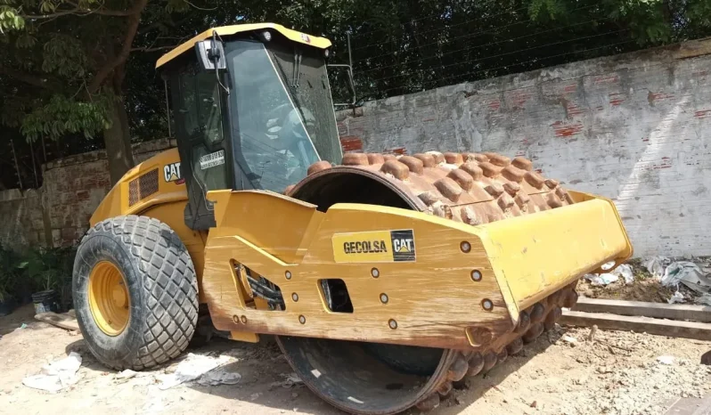 
								Vibrocompactador  Caterpillar CS12 GC año 2022 horas 3137 completo									