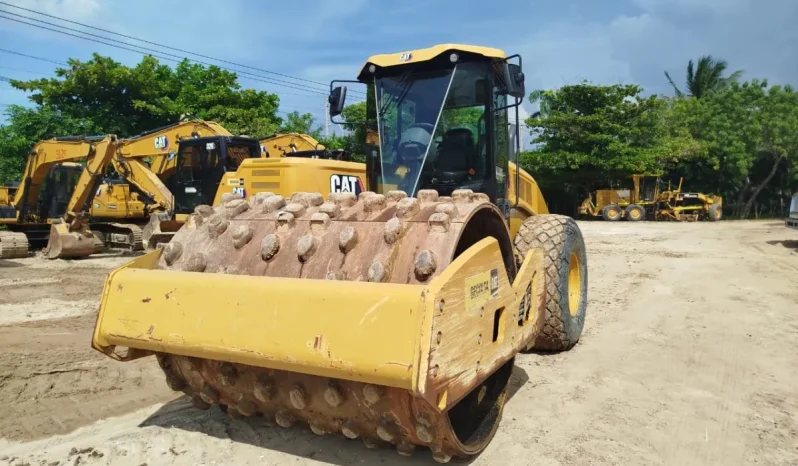 
								Vibrocompactador  Caterpillar CS12 GC año 2022 horas 3137 completo									