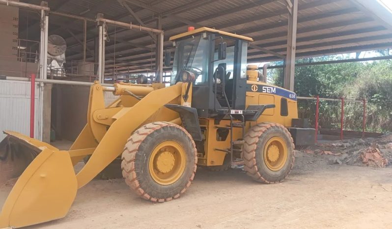 
								Cargador SEM 835 año 2013 en perfecto estado capacidad 2.5 m3 completo									