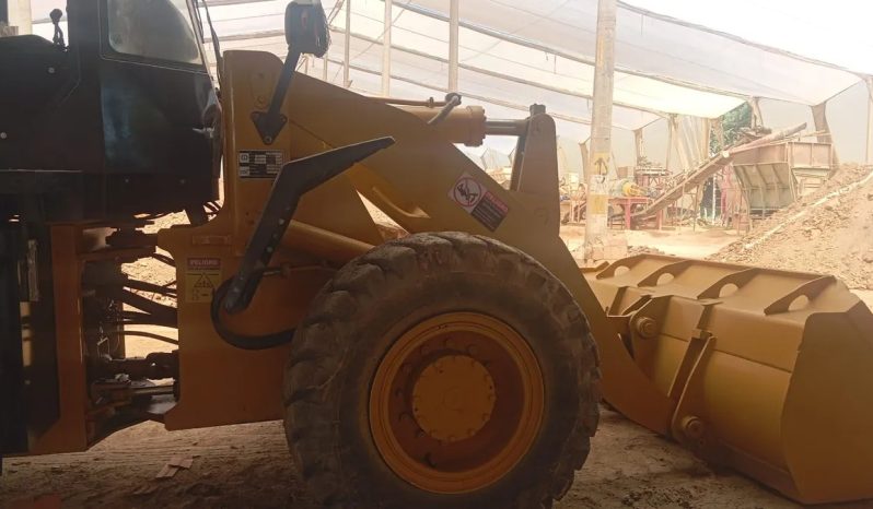 
								Cargador SEM 835 año 2013 en perfecto estado capacidad 2.5 m3 completo									