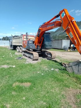 Excavadora Hitachi ZX120 año 2019 horas 2019