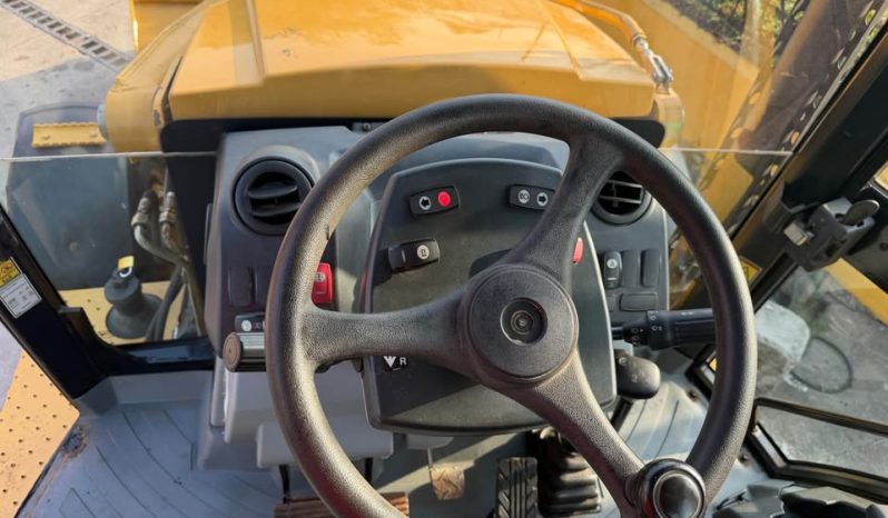 
								Retroexcavadora Caterpillar 420F año 2016 horas 1500 ubicacion Colombia completo									