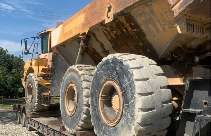 
								Dumper Volqueta fuera de carretera Dumper Volvo A 25 Horas 26000 completo									