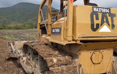BULLDOZER CATERPILLAR D 6 D 3 X MECANICO Año 1997