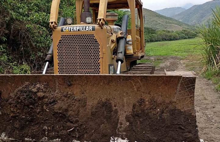 
								BULLDOZER CATERPILLAR D 6 D 3 X MECANICO Año 1997 completo									