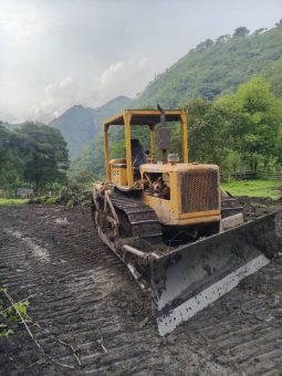 
										Bulldozer D4C-40A 1979 Mecanico esta trabajando completo									