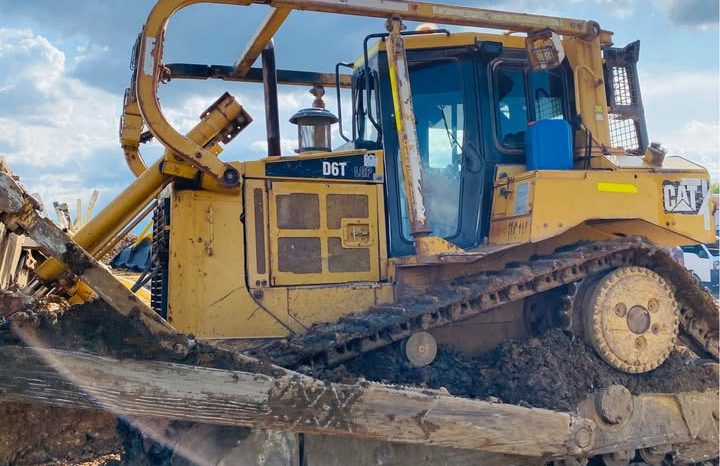 
								Bulldozer Caterpillar D6T año 2007 completo									