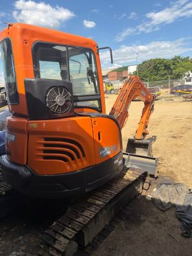Miniexcavadora Doosan DX35Z año 2019