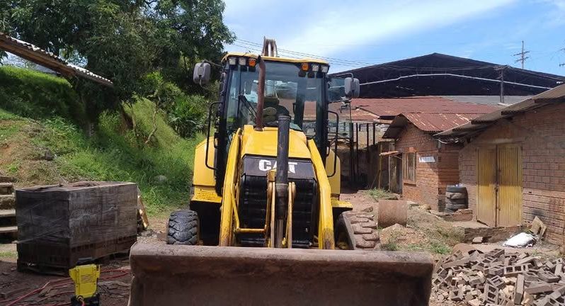 
								Retroexcavadora Caterpillar 416F2 año año 2018 horas 6700 completo									