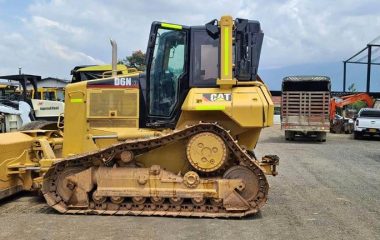 Bulldozer Caterpillar D6N año 2006