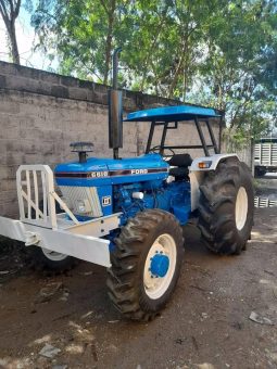 Tractor Ford 6610 año (19..) todo le funciona de doble transmisión perfecto para trabajar