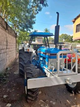 
										Tractor Ford 6610 año (19..) todo le funciona de doble transmisión perfecto para trabajar completo									