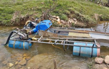 Draga No.8. Con Manguera De 6 2 Motores 10 A Diesel Chasis De Acero Inoxidable Canalon En Aluminio De Dos Cuerpos Desarma
