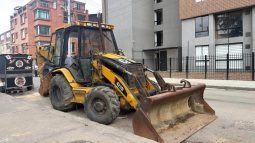 Retroexcavadora Caterpillar 420D año 2006