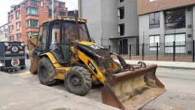 Retroexcavadora Caterpillar 420D año 2006