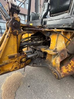 
										Retroexcavadora Caterpillar 420D año 2006 completo									