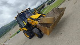 Retroexcavadora JCB 3CX 2021 ubicacion Casanare. Certificada por Onac horas 4600