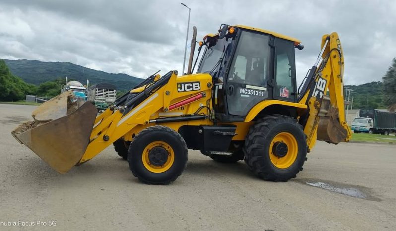 
								Retroexcavadora JCB 3CX 2021 ubicacion Casanare. Certificada por Onac horas 4600 completo									