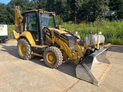 Retroexcavadora Caterpillar 420F2 IT año 2019