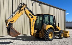 Retroexcavadora Caterpillar 420F2 2015 horas 1942
