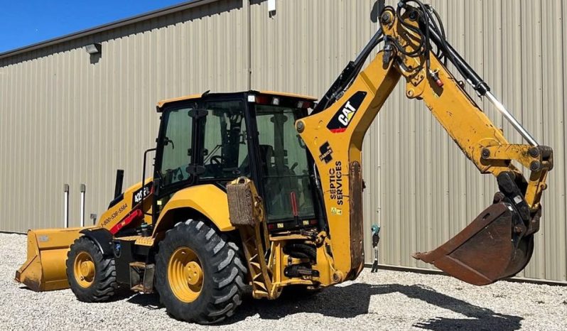 
								Retroexcavadora Caterpillar 420F2 2015 horas 1942 completo									