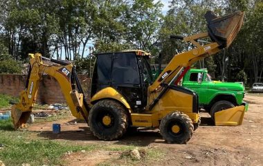 Retroexcavadora Caterpillar 416E 2008 Horas 11000 llantas nuevas