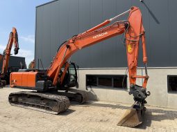 
										Excavadora Hitachi ZX210 LC-5B año 2016 completo									