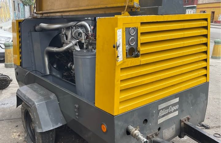 
								Compresor Atlas Copco 375 CFM año 2012 Motor Jhondeere 4045 turbo completo									