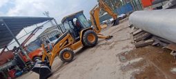 
										Retroexcavadora Caterpillar 420D año 2004 horas 10000 completo									