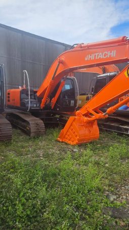 
										Excavadora Hitachi ZX210-3 6 cilindros año 2022 completo									