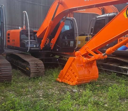 
								Excavadora Hitachi ZX210-3 6 cilindros año 2022 completo									