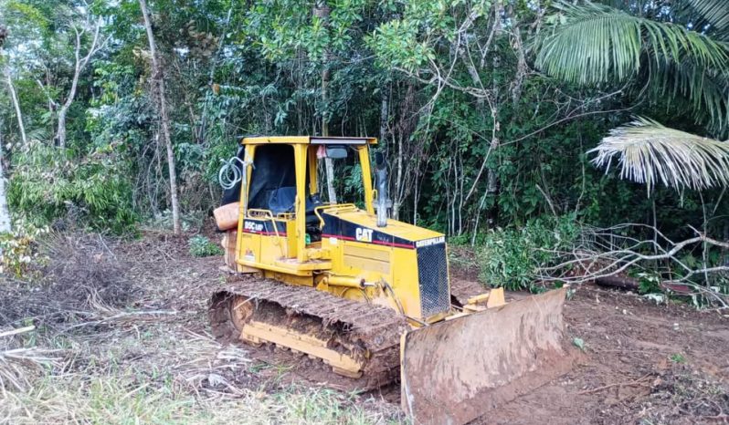 
								Bulldozer Caterpillar D5C año 2000  rodamiento 80% actualmente trabajando completo									
