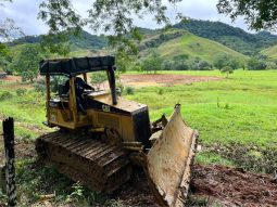 
										Bulldozer Caterpillar D5C año 2000  rodamiento 80% actualmente trabajando completo									